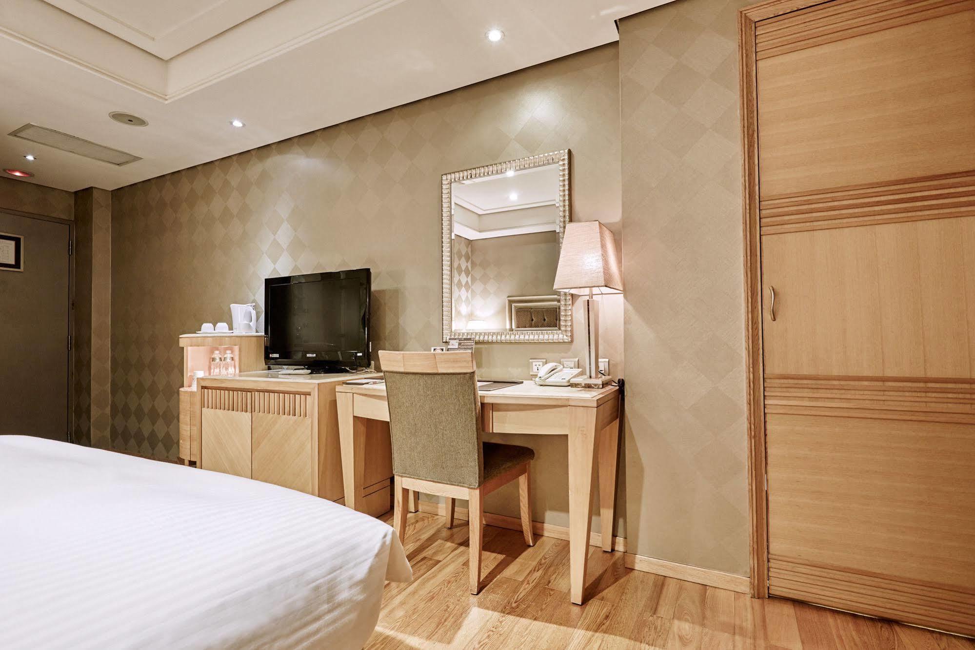 Beauty Hotels - Hsuanmei Boutique Taipei Eksteriør billede